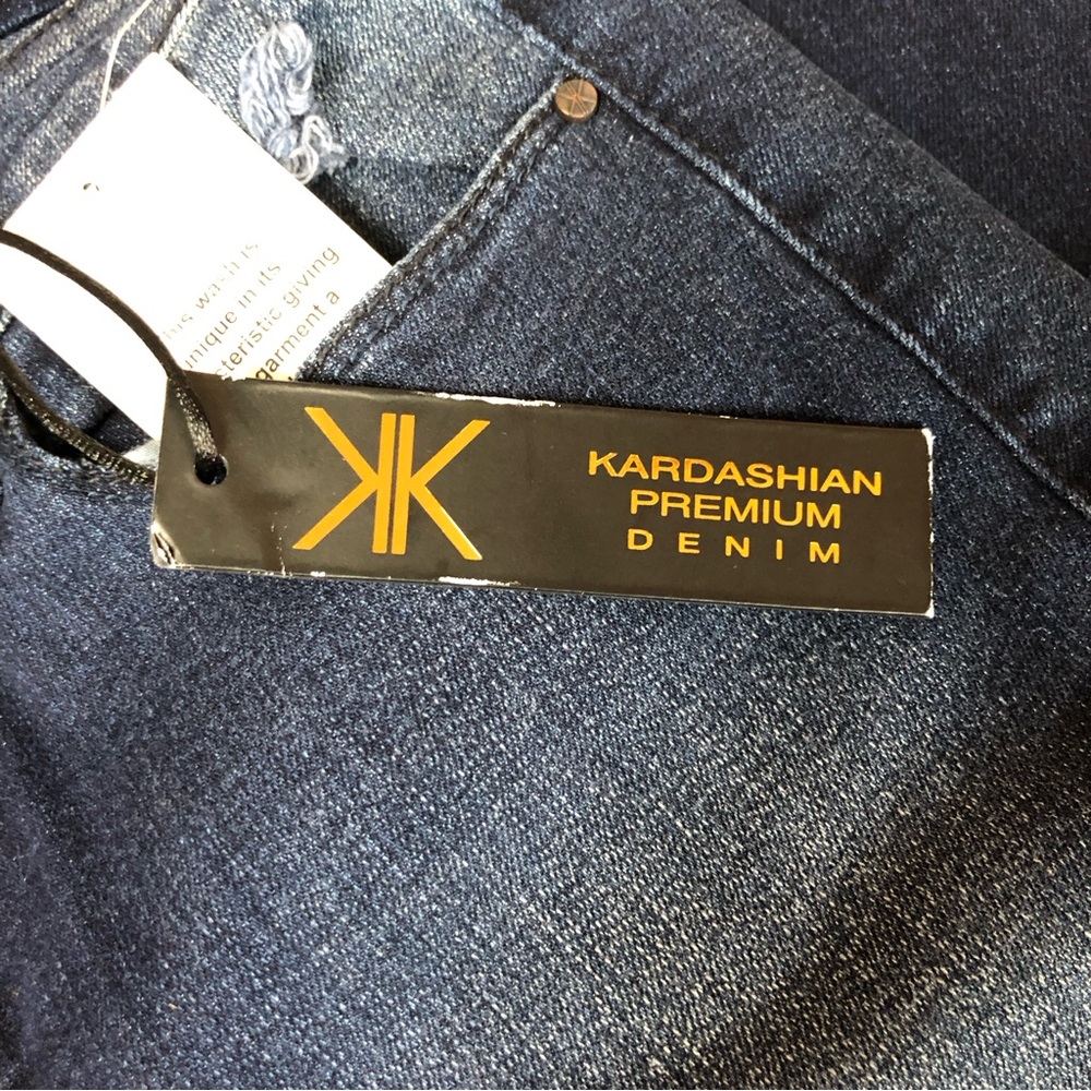 Khloe Kardahian Premium Denim. Dark Wash Curvy Slim Bootcut. Size 10 - Picture 9 of 11